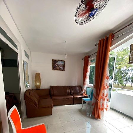 Sea Front 2 Bedrooms Apartment Flic-en-Flacq Exterior foto